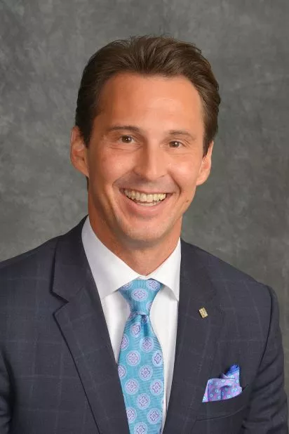  Wayne Robert's head shot.
